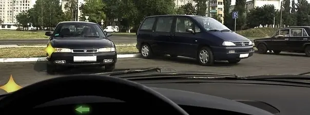 Иллюстрация к вопросу: Как Вам следует действовать, выезжая на маломестном автобусе с места стоянки одновременно с…