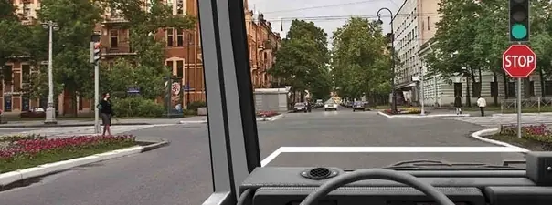 Иллюстрация к вопросу: При движении прямо Вы: