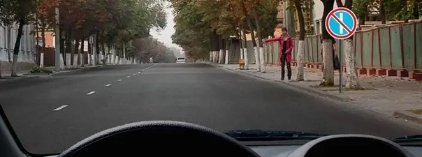 Иллюстрация к вопросу: Разрешено ли Вам произвести остановку для посадки пассажира?
