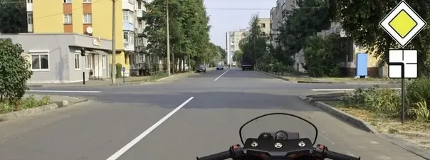 Иллюстрация к вопросу: Вам можно продолжить движение на перекрестке: