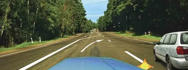Иллюстрация к вопросу: При перестроении на правую полосу в данной ситуации Вы: