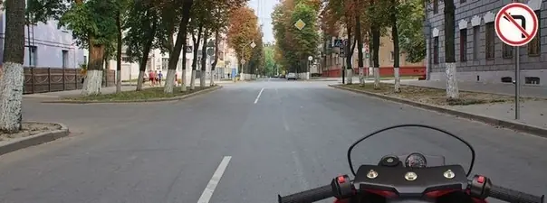 Иллюстрация к вопросу: Вам разрешено продолжить движение?