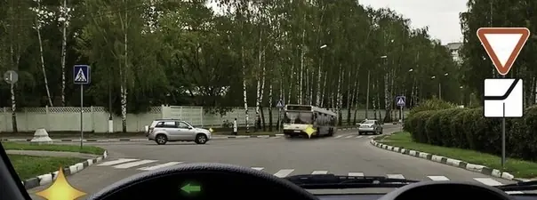 Иллюстрация к вопросу: Кому Вы обязаны уступить дорогу при повороте налево?