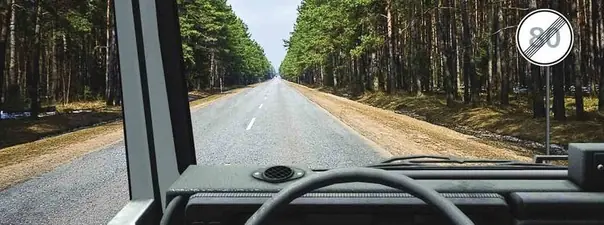 Иллюстрация к вопросу: С какой максимальной скоростью Вы имеете право продолжить движение вне населенных пунктов, если…