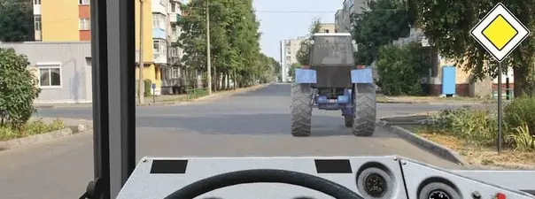 Иллюстрация к вопросу: Разрешается ли Вам выполнить обгон в данной ситуации?