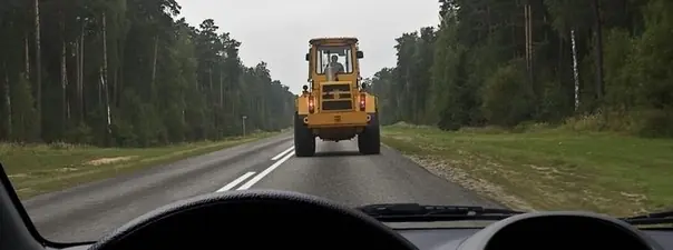 Иллюстрация к вопросу: Можно ли Вам выполнить обгон при наличии данной разметки?