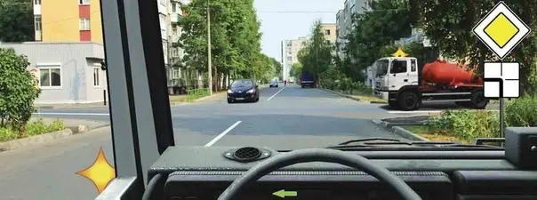 Иллюстрация к вопросу: Как Вам следует поступить при повороте налево?